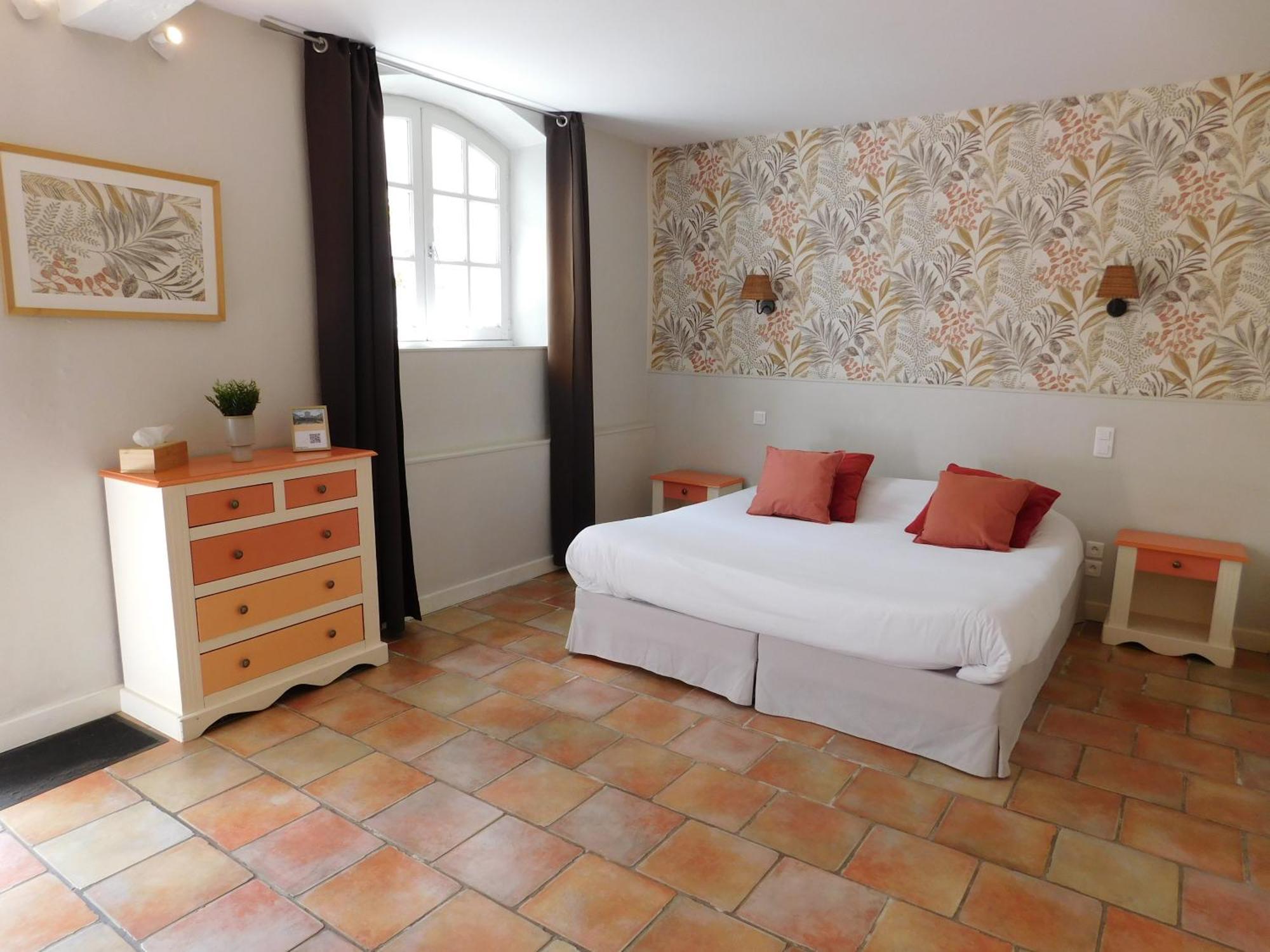 Logis Hotel Le Prince Noir 塞里尼亚克 外观 照片