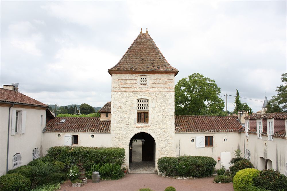 Logis Hotel Le Prince Noir 塞里尼亚克 外观 照片